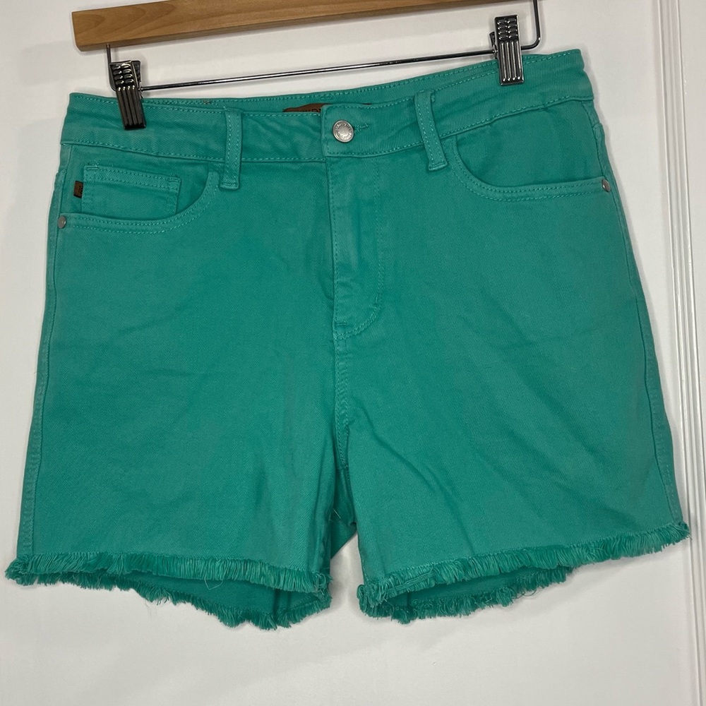 Judy Blue Summer Lovin Mid Rise Shorts - Picture 11 of 12